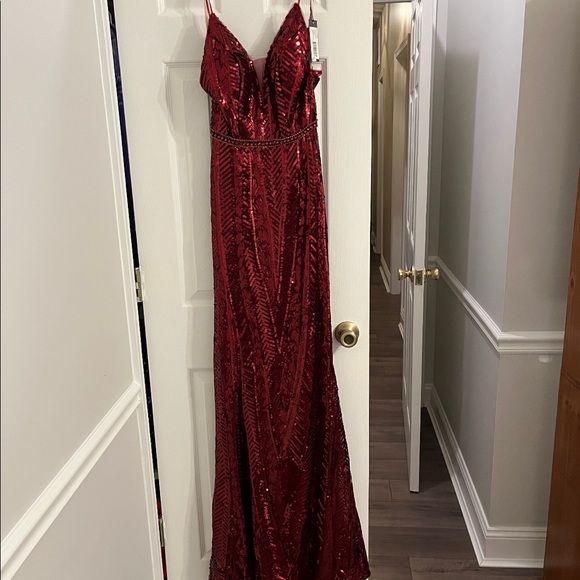 Pageant/Prom/Homecoming Gown - Picture 1 of 4